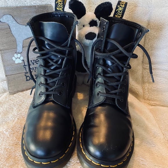 Dr Martens 1460 S7 Black Smooth Leather Boots🖤🖤 - Picture 2 of 8
